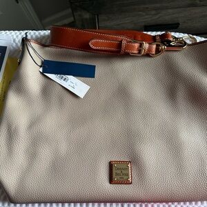 Dooney & Bourke Courtney Sac in Taupe